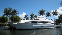 Motor yacht Bella Contessa - Photo Credit Bella Contessa